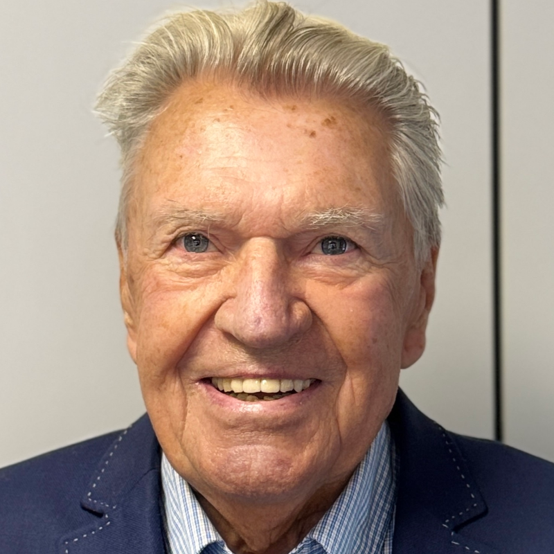  Manfred Hauser
